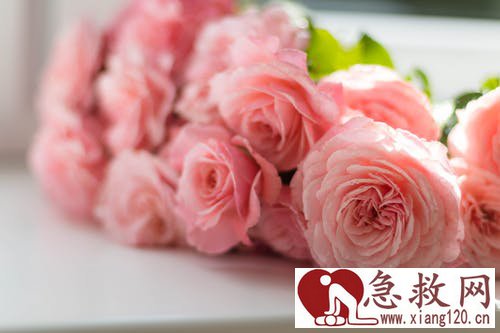 摔伤过后祛除伤疤的方法