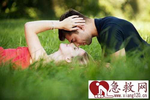 突然出血应该采取什么急救措施